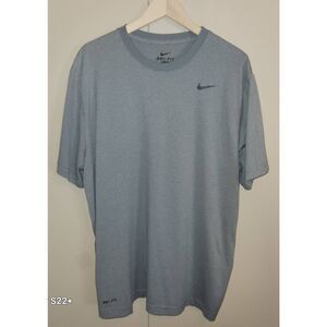 E53 NIKE DRI-FIT gray athletic t shirt